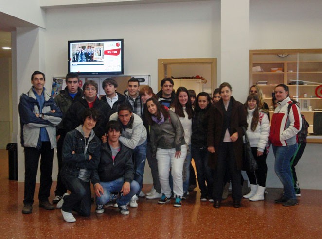 Visita de alumnos de Bachillerato a la Escuela de Educación y Turismo de Ávila con motivo de las Jornadas de Puertas Abiertas. 18 y 19 de abril.  
