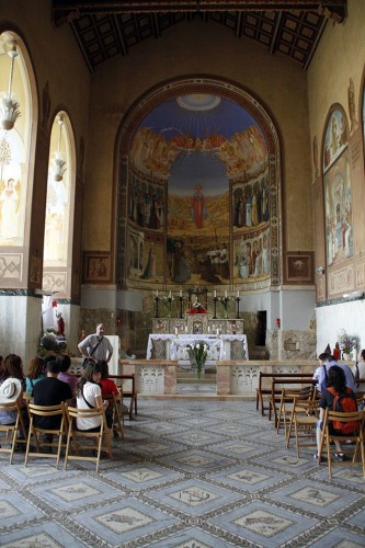 Peregrinación de personal de la UCAV a Tierra Santa del 29 de abril al 6 de mayo: Ain Karem, iglesia de la Visitación.