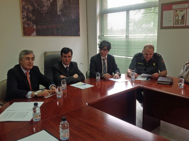 Junta Local de Seguridad de Sotillo de la Adrada, presidida por el alcalde, Juan Pablo Martín, y el subdelegado del Gobierno, José Luis Rivas. 17 de mayo.