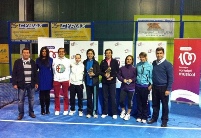 Eva Gil y Patricia Rodríguez revalidan el título del año pasado en el II Torneo Femenino de Pádel de Cadena 100 en las instalaciones de Espacio Pádel, al imponerse a Teresa Ramírez y Támara Cantero. 20 de mayo.