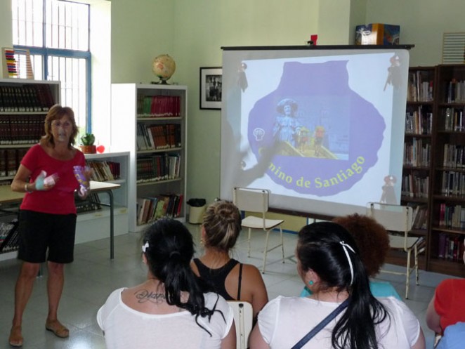 La Asociación Amigos del Camino de Santiago en Ávila asesora, y ha ofrecido una conferencia, al Centro Penitenciario de Brieva para que un grupo de reclusas realicen el Camino de Santiago desde Sarriá a la capital gallega. 5 de junio.