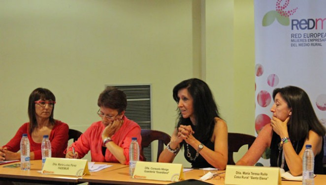 Consuelo Monge, Eva María Serrano, Virginia Jiménez, Ana María Hernández y Mª Begoña Chozas participaron en el II Encuentro Empresarial de Mujeres Empresarias y Emprendedoras del Medio Rural  en Los Angeles de San Rafael el 21 junio.