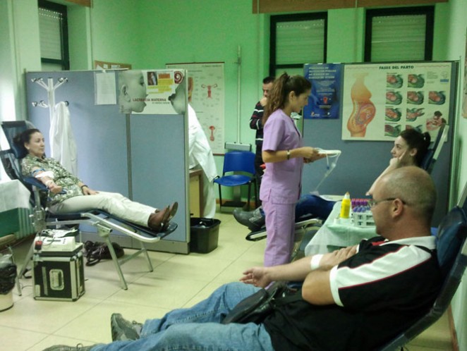 Campaña de donación de sangre, a través del Centro de Hemoterapia y Hemodonación de Castilla y León, en Candeleda el martes 25 de septiembre, con 53 donantes, dos de ellos nuevos. Foto: Ayuntamiento.