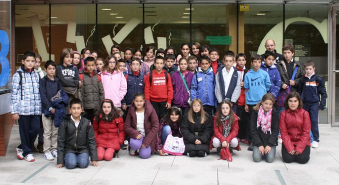 Segundo grupo del CRIE Naturávila que acude al CITA de la Fundación Germán Sánchez Ruipérez dentro del proyecto EnigmaTIC- Alumnos de 5º y 6º de Primaria de los CRA Los Fresnos, Moraña Baja y Llanos de Moraña. 24 octubre 2012.