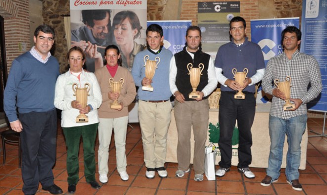 Más de un centenar de jugadores participaron el 27 de octubre en el Torneo de Golf Cope Ávila-Itarsa Mercedes Benz, en el que Armando Duarte, Diego Morais y María Rosa Sáez ganaron en la primera y segunda categorías masculinas y en la categoría femenina.