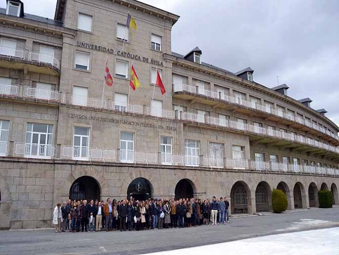 La UCAV y la Asociación de Amigos de la UCAV han celebrado un acto con padres y alumnos que han iniciado este curso sus estudios universitarios con el fin de que conozcan las instalaciones. 10 noviembre 2012.