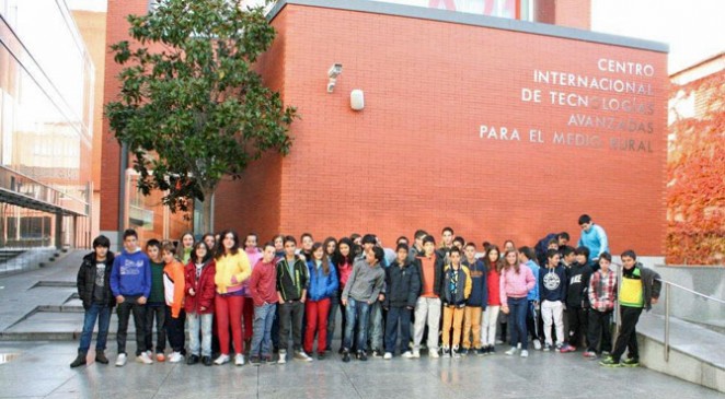 Quinto grupo del CRIE Naturávila, en el CITA de la Fundación Sánchez Ruipérez, en Peñaranda (Salamanca). Alumnos de ESO del CEIP Santa Teresa de Jesús, de El Barraco, y del IES Gredos de Piedrahíta. 21 noviembre.