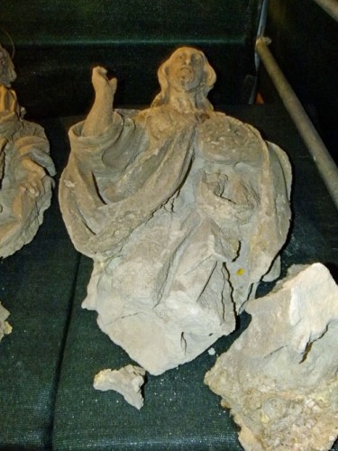 Escultura de El Salvador, una de las siete retiradas de la fachada de la Catedral.