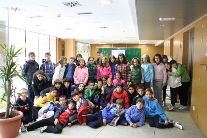 Visita al Centro Internacional de Tecnologías Avanzadas (CITA), de la Fundación Sánchez Ruipérez, en Peñaranda de Bracamonte, de alumnos de 5º y 6º de Primaria del CRA Tierra de Arévalo, de Aldeaseca, y del CEIP La Moraña, de Arévalo. 15 mayo 2013.