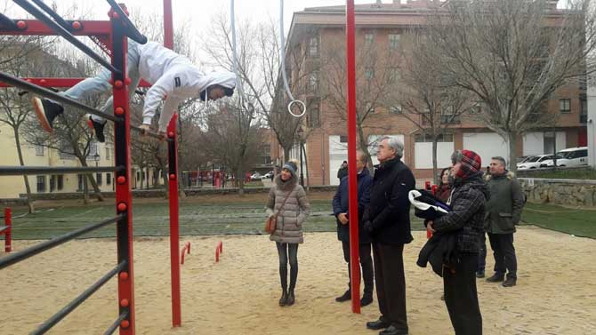 Primer parque de calistenia de Ávila, en el barrio de la Toledana.