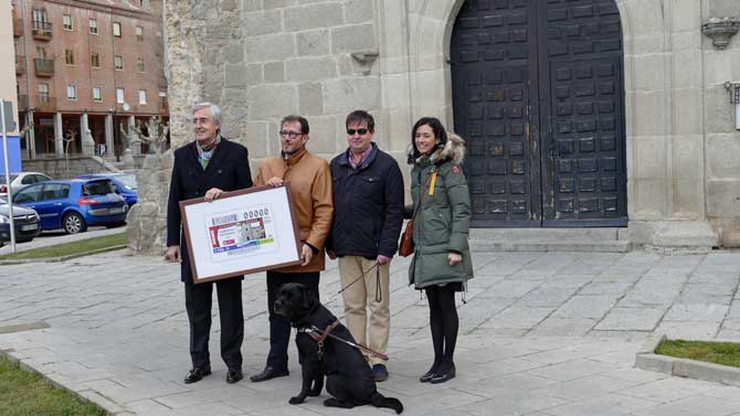 Presentación del cupón de la ONCE dedicado a San Francisco.