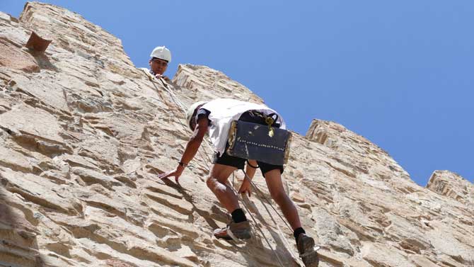 Imagen de archivo de la colocación de sensores en la muralla.