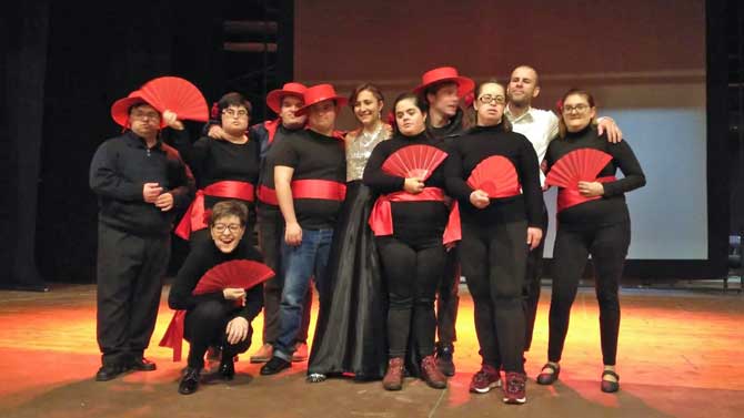 Gala de baile solidaria de Ayúdanos a Ayudar en Arévalo.
