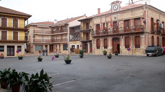 Ayuntamiento de Candeleda.