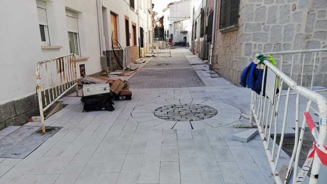 Obras en el casco antiguo de Sotillo de la Adrada.