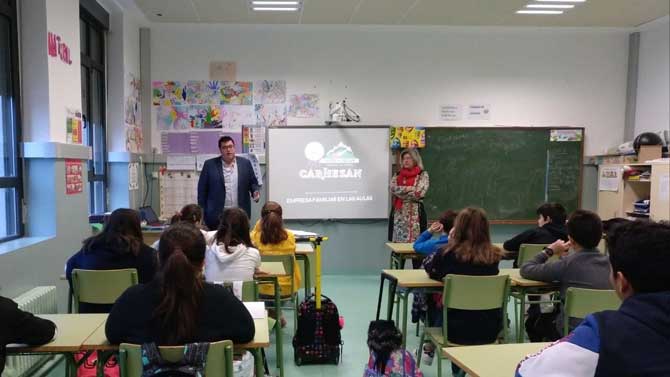 Carhesan participa en los colegios en el programa ‘Empresa Familiar en las aulas’.