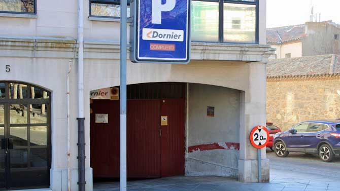 Aparcamiento de Los Jerónimos.