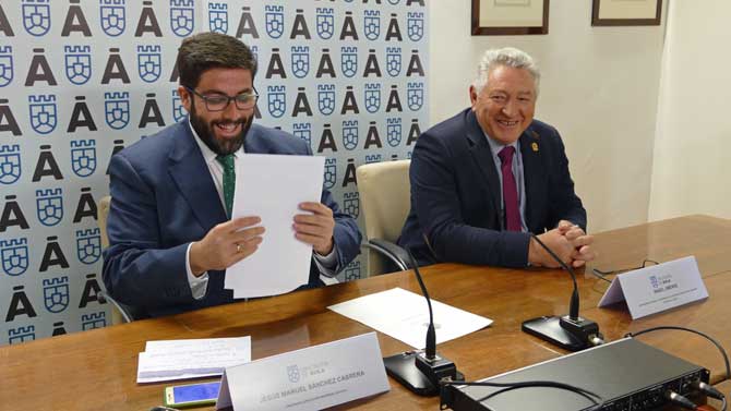 Jesús Manuel Sánchez Cabrera y Ángel Jiménez, en rueda de prensa.