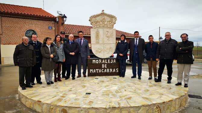 Homenaje al alcalde de Moraleja de Matacabras.