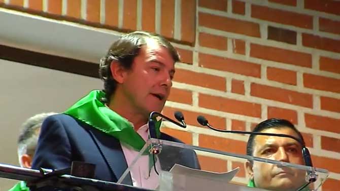 Pregón de las fiestas de Tiñosillos del presidente de la Junta, en octubre,