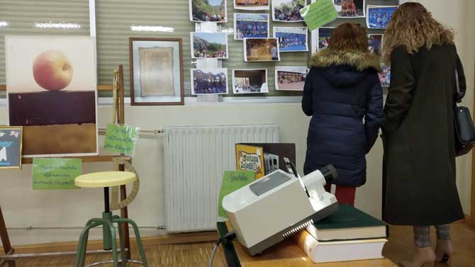 Exposici&oacute;n sobre los 50 a&ntilde;os del Colegio Pablo VI.