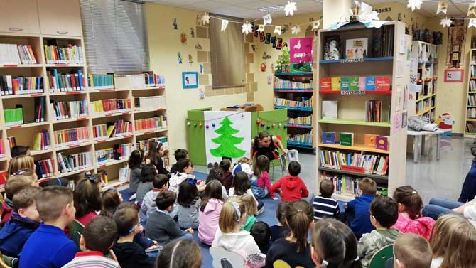Cuentacuentos en la Biblioteca Jiménez Lozano.