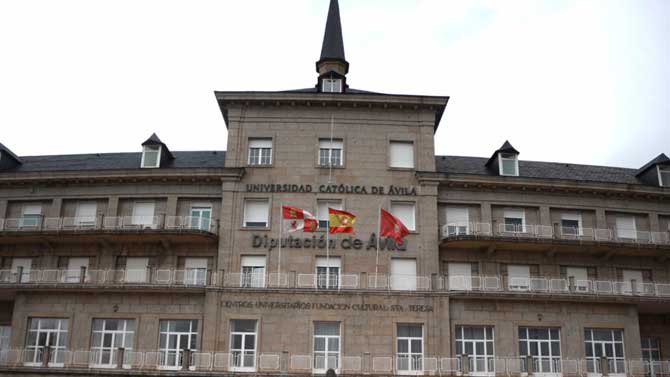 Edificio de la Diputación cedido a la UCAV.