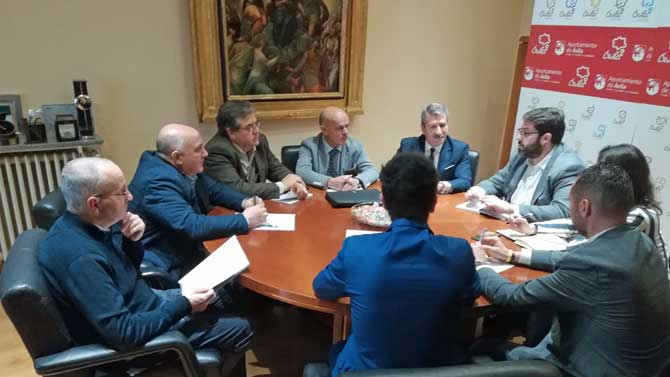 Reuni&oacute;n entre Ayuntamiento y Confae.