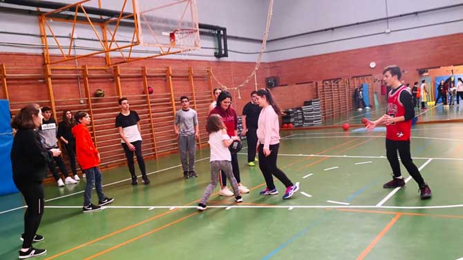 Baloncesto en los Juegos Escolares Provinciales.