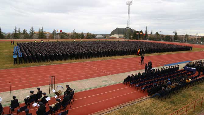 La Escuela de Polic&iacute;a celebra el aniversario del cuerpo.