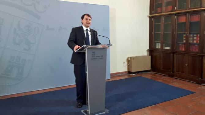 Fernández Mañueco en su visita a Ávila.