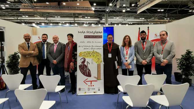 Presentación de la asociación De la cuna al sepulcro en FITUR.