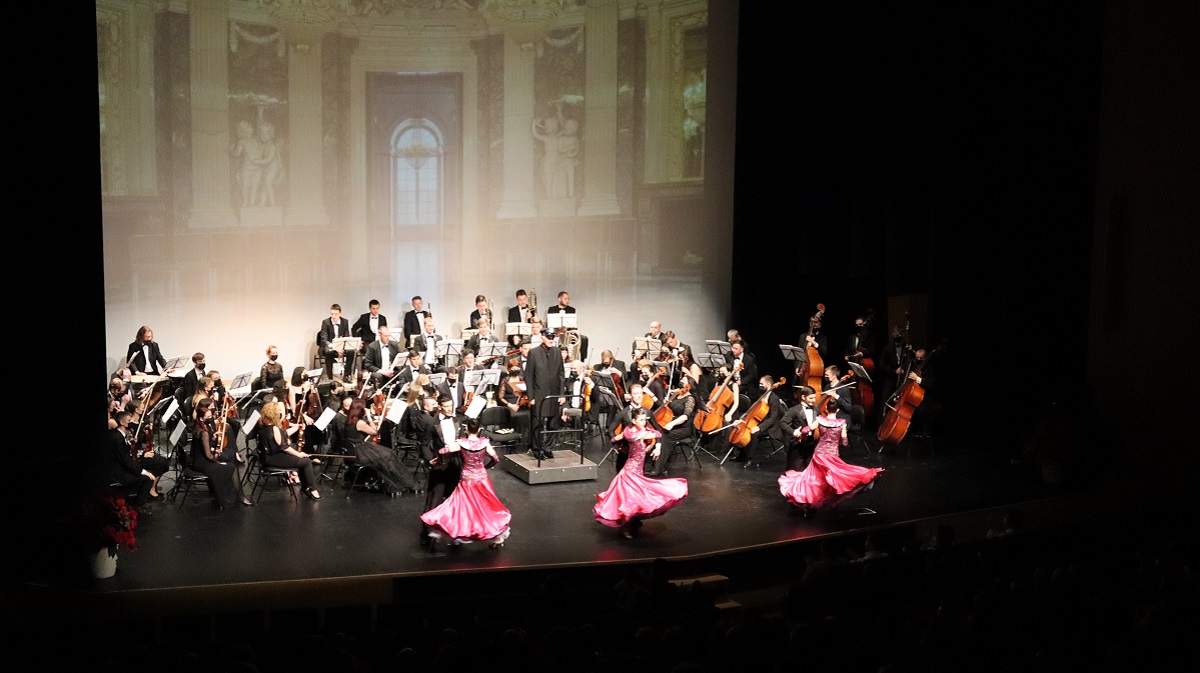 La Strauss Festival Orchestra ha ofrecido una selección de los mejores vals