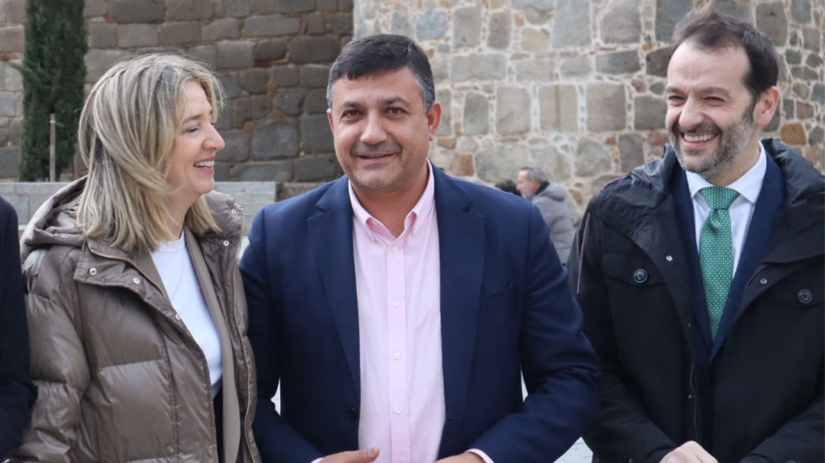 La exportavoz, Alicia García, el presidente del PP, Carlos García y el actual portavoz, Jorge Pato