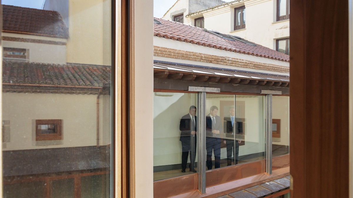 Visita del presidente de la Junta al nuevo edioficio de la Diputación en noviembre.