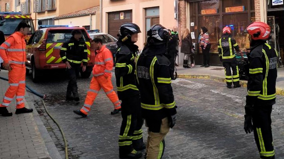 Incendio en un garaje de la calle Jesús del Gran Poder.