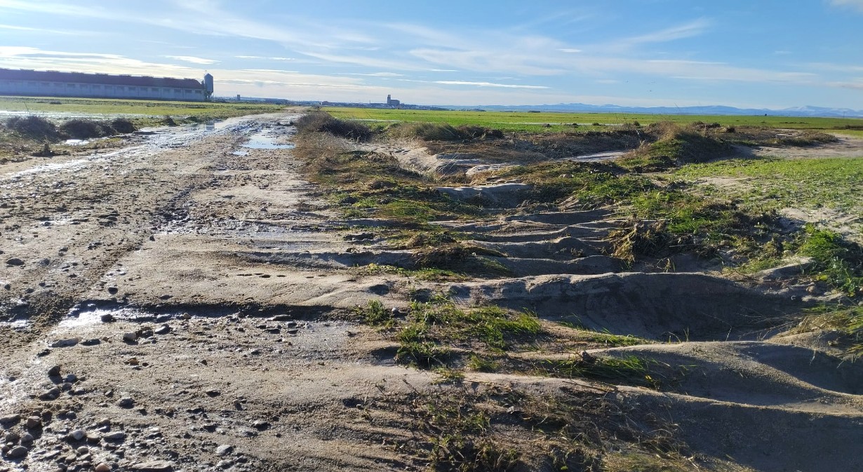 Da&ntilde;os en caminos de Barrom&aacute;n.