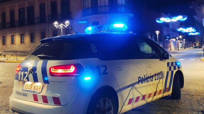 Imagen de archivo de una patrulla de la Policía Local.