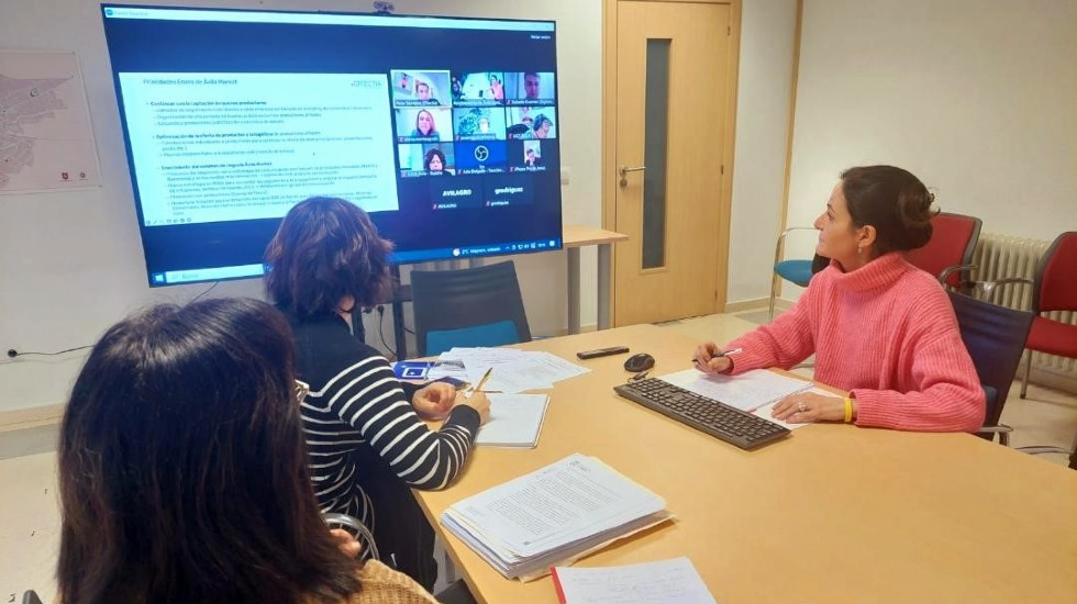 Reunión de la comisión de seguimiento de Ávila Market.