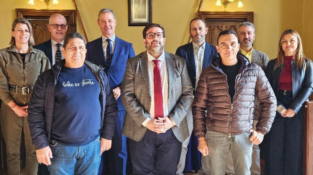 Toma de posesion de dos oficiales en el Ayuntamiento de Ávila.