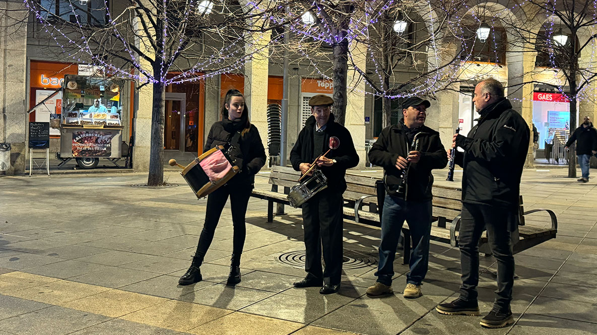Pasacalles navide&ntilde;o a cargo de Dulzainada