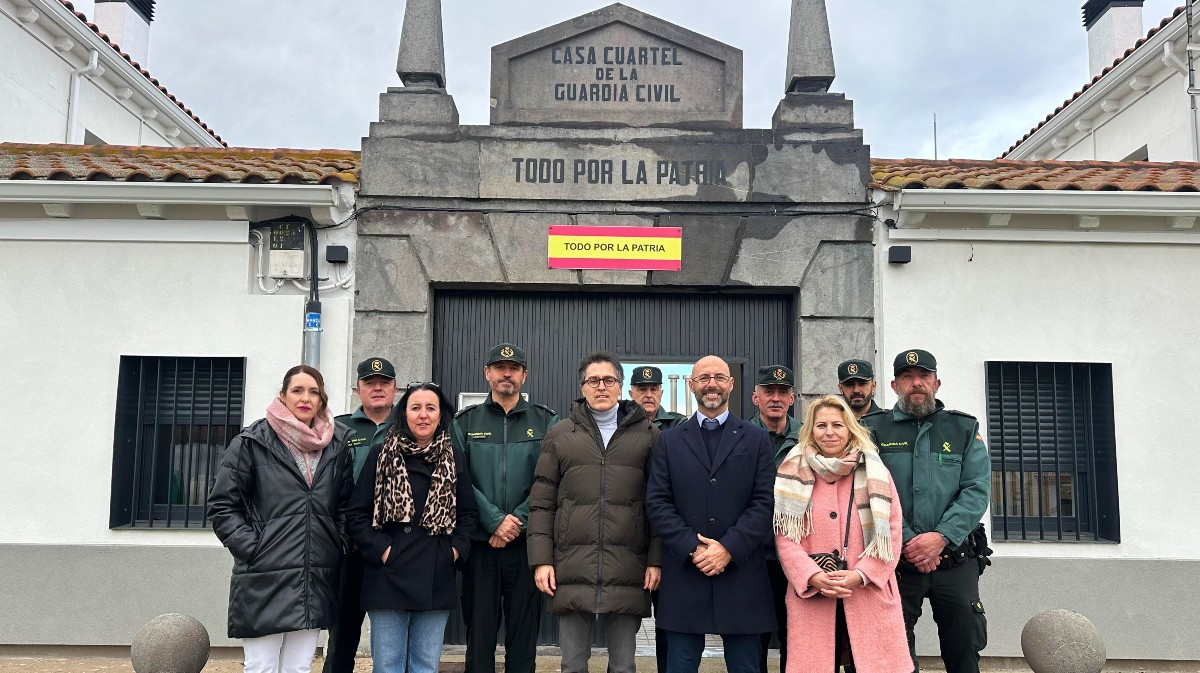 Visita al cuartel de la Guardia Civil de Fontiveros.