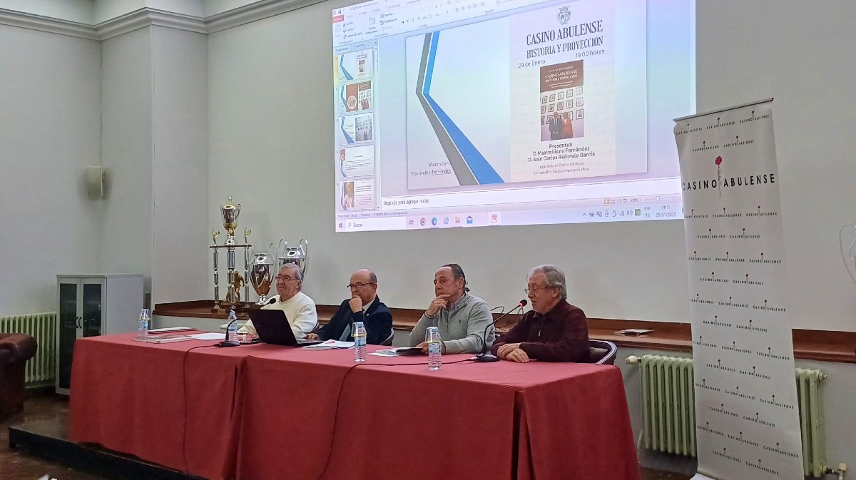 Presentación del libro sobre los 125 años del Casino Abulense.