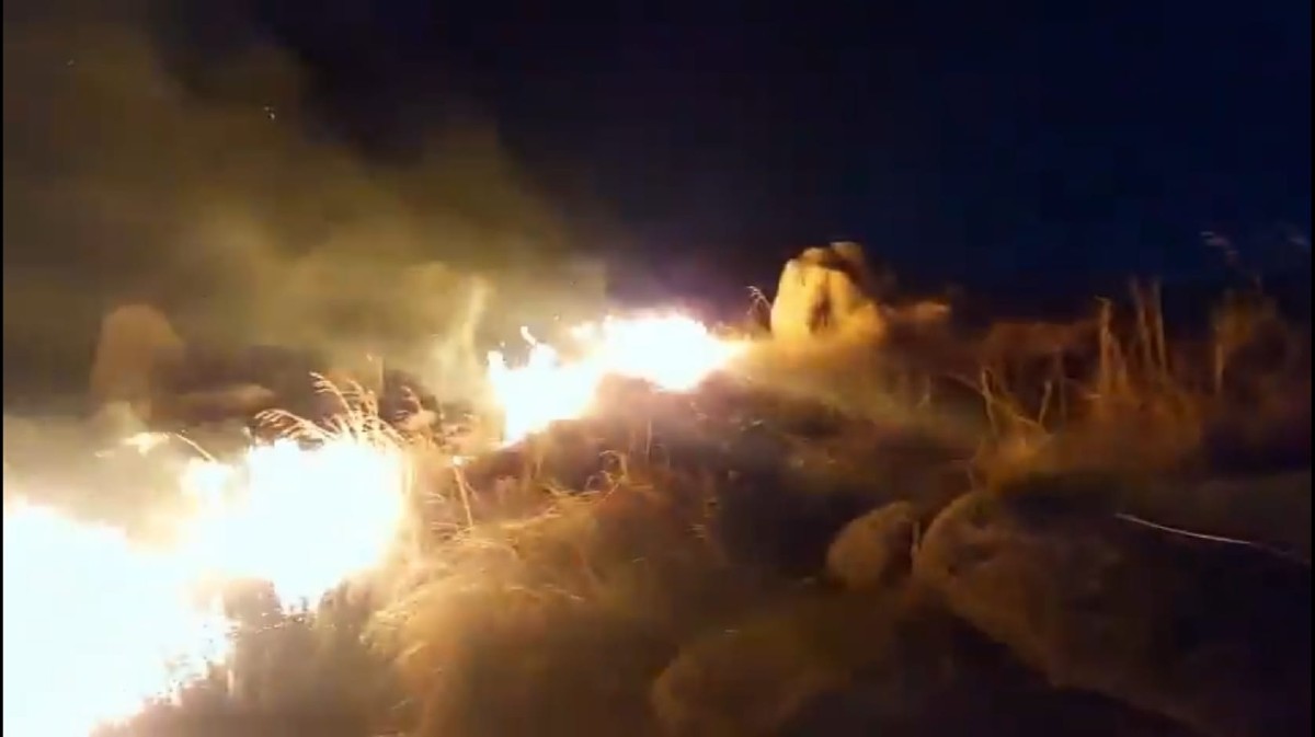 Incendio en Riofr&iacute;o el domingo. Foto: @EmergenciaAvila.