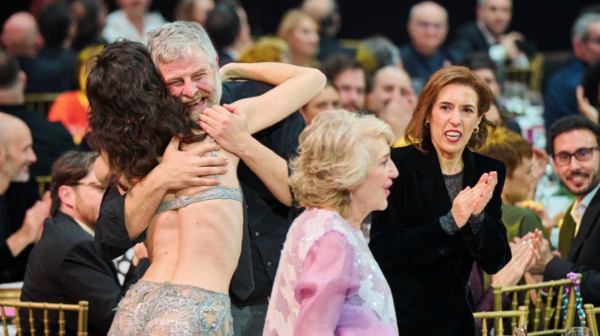 Julia de Castro y Ra&uacute;l Cimas celebran el Premio Feroz a 'Poquita fe'. Foto: Pablo Lorente/Premios Feroz.
