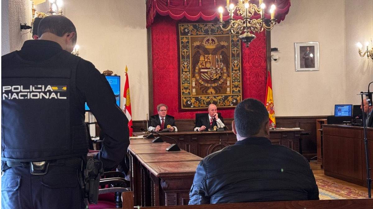 El condenado en la vista oral celebrada en la Audiencia Provincial de &Aacute;vila.