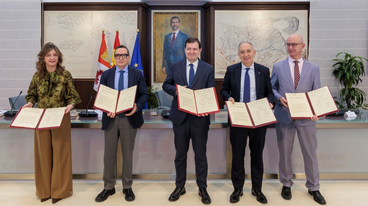 Ma&ntilde;ueco presenta el plan de inversiones con los rectores de las universidades p&uacute;blicas de Castilla y Le&oacute;n.