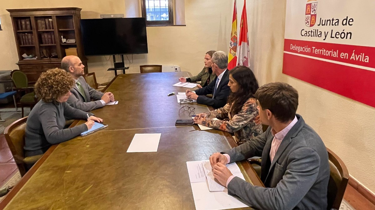 Reuni&oacute;n de CEOE &Aacute;vila con el delegado de la Junta en &Aacute;vila.