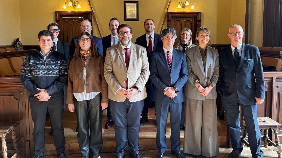 Toma de posesi&oacute;n de tres funcionarios en el Ayuntamiento de &Aacute;vila.
