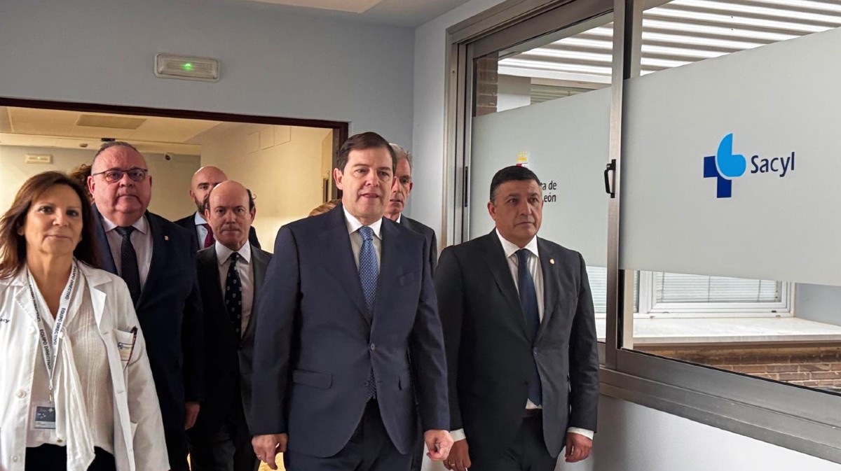 Visita de Ma&ntilde;ueco al Hospital Nuestra Se&ntilde;ora de Sonsoles.